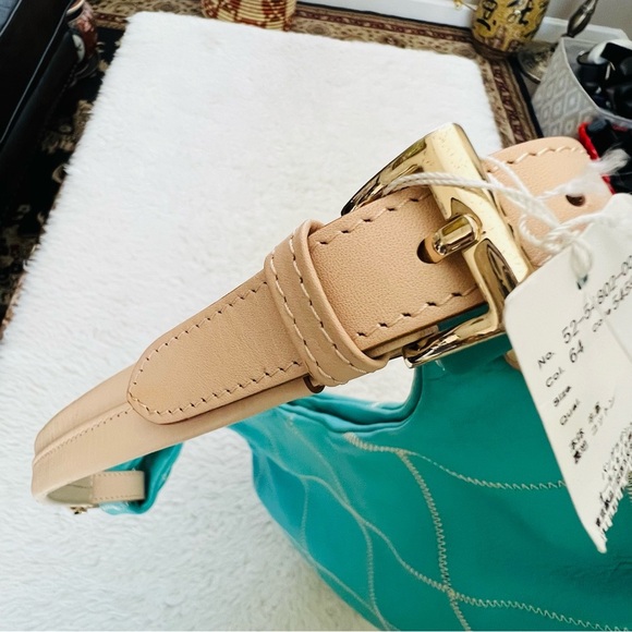 Ceci Ou Cela Plus Une Aqua Green Genuine Leather Shoulder/Hobo Bag - Picture 4 of 16